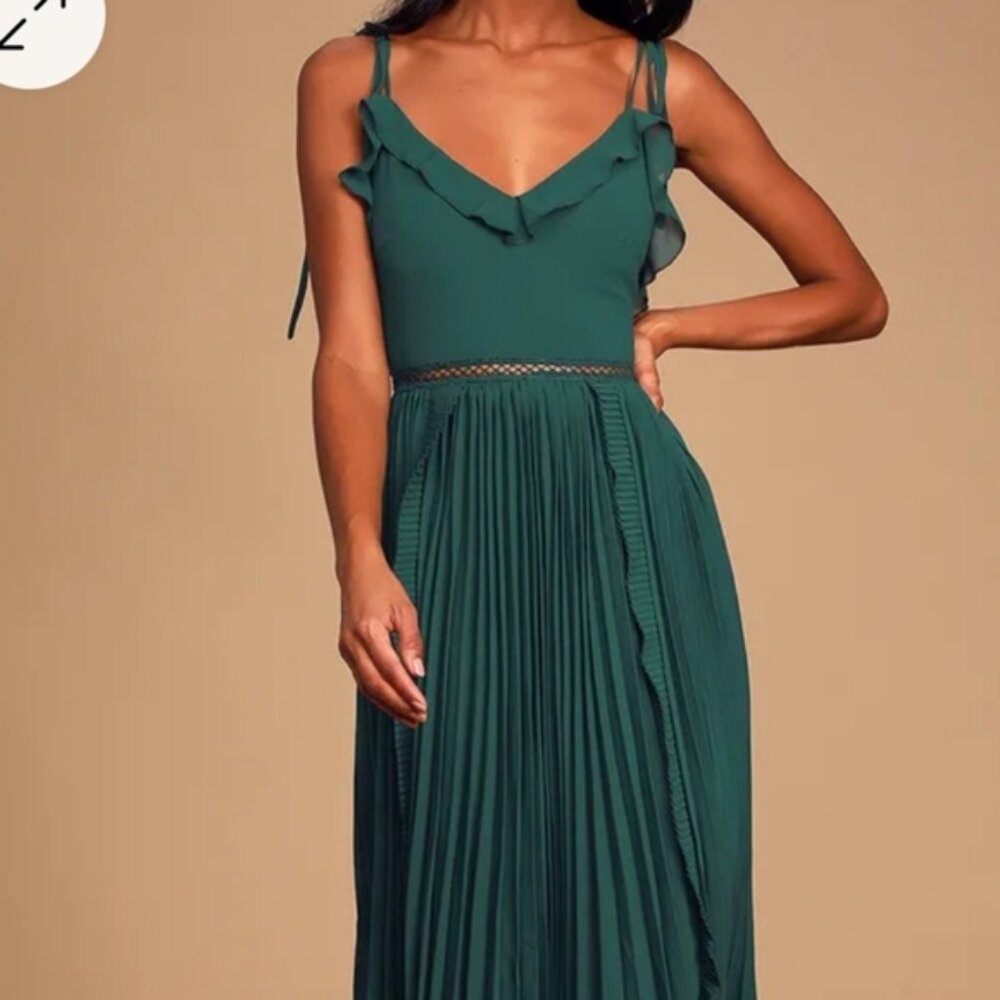 Lulu's Never a Dull Moment Emerald Green Tie-Strap Pleated Midi Dress Siize XS